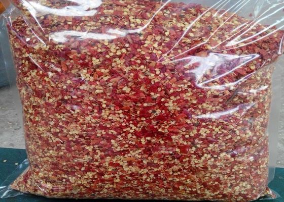 رقائق الفلفل الأحمر المجففة بدون جذع 1 مم 12٪ بهار غذائي رطب